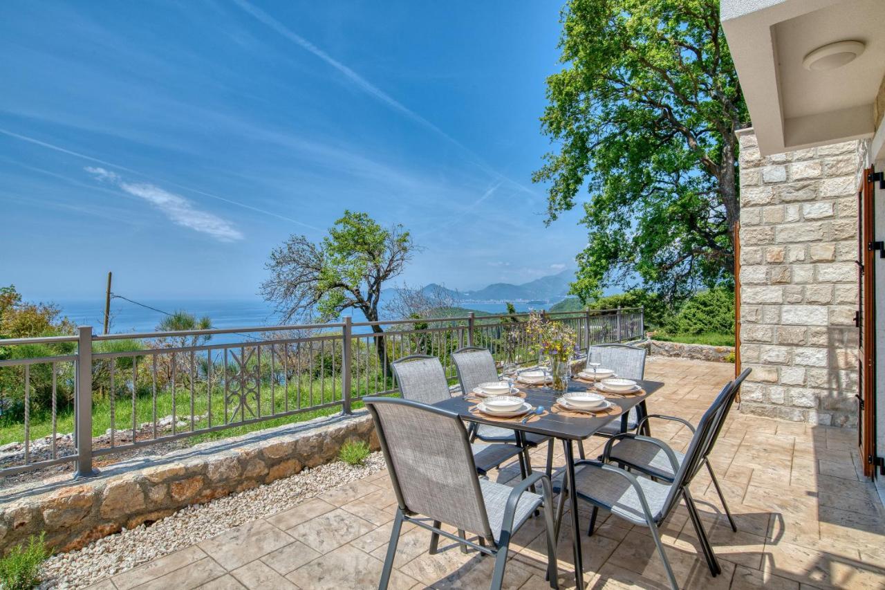 Seaview Lavanda With Pool Villa
