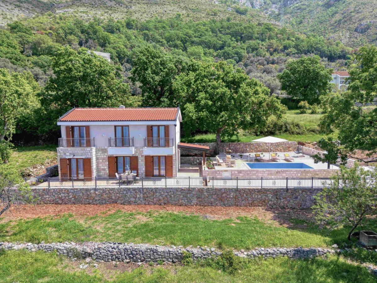Seaview Lavanda With Pool Villa *