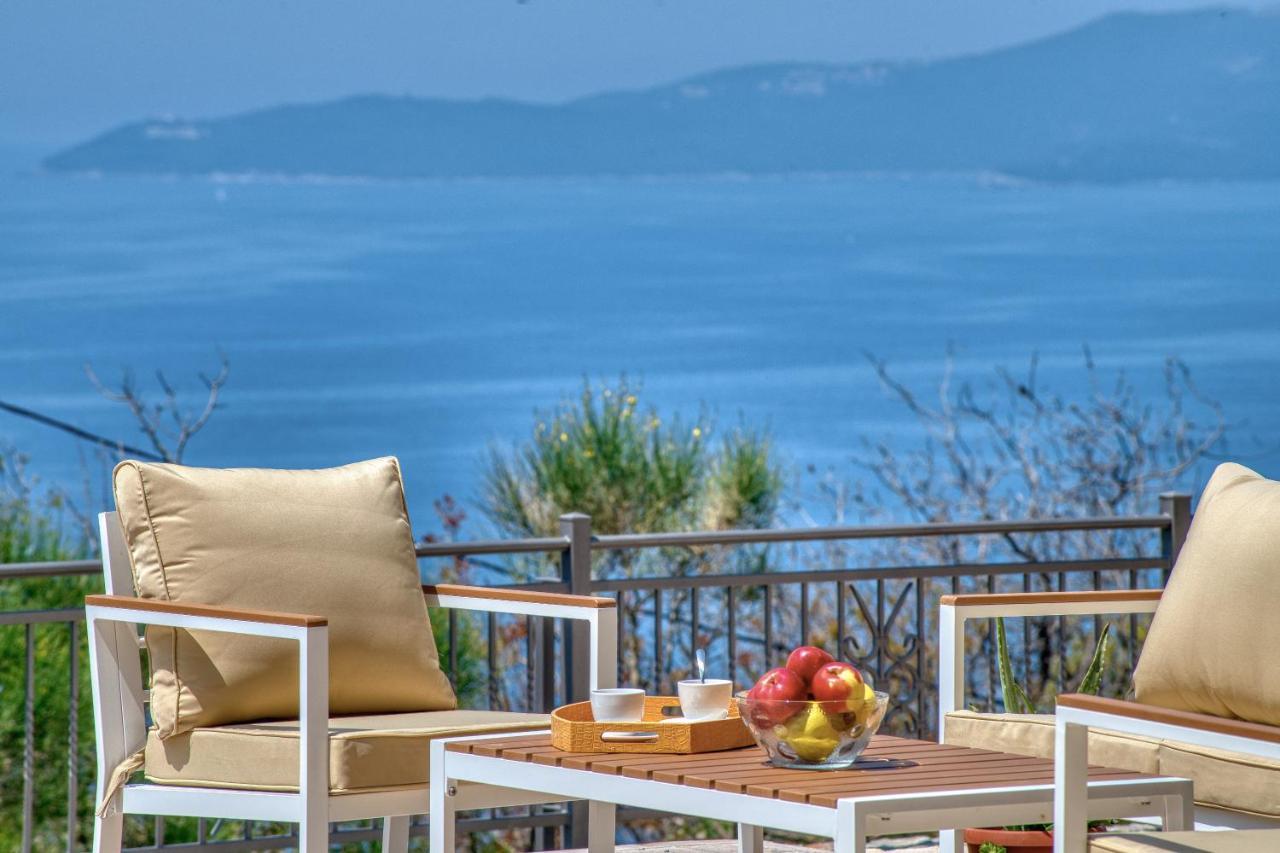 Seaview Lavanda With Pool Villa